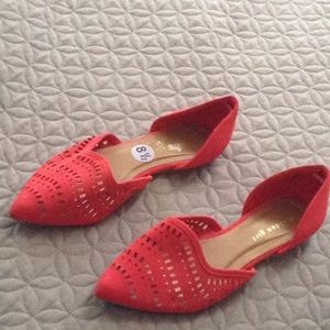 Pointy toe coral red flats